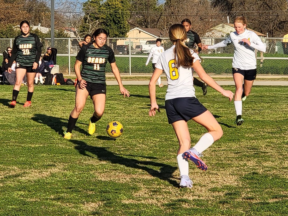 SummitHS_Bears's tweet image. Girls varisty soccer kicked off playoffs with a 2-0 win over Kern Valley! @BurtonSchools