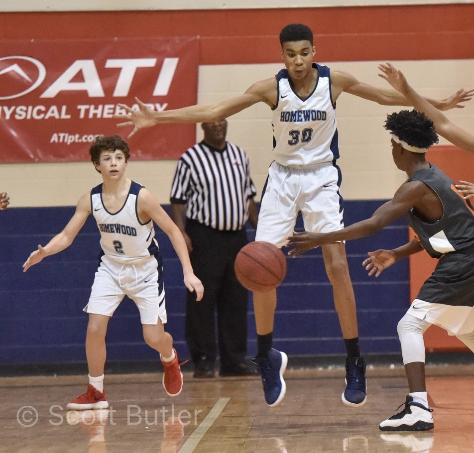 HWDboyshoops's tweet photo. These four guys just played their last game on their home court. They have come so far since their freshman year and we couldn’t be more proud of them and all they have done for Homewood Basketball!! Thanks seniors and let’s keep this thing going!!!! https://t.co/xRWSNtMIFx