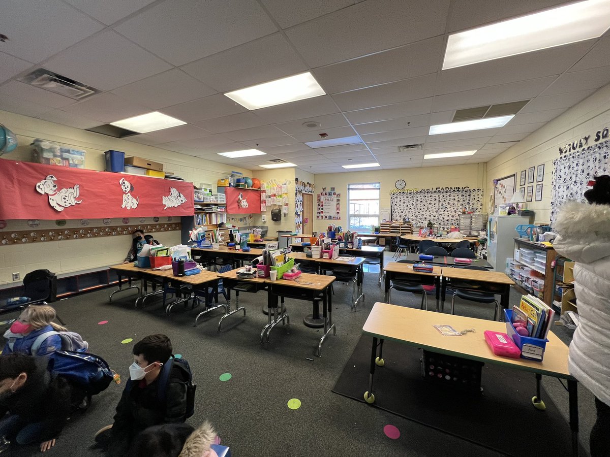 Mrs. Lynch’s (Drinko) Class tweet media