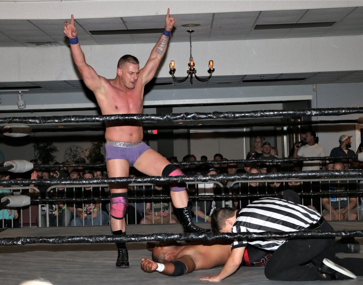 WindyCitySlam's tweet photo. Happy 47th birthday to longtime independent wrestler βThe Underwear Modelβ Eric Priest !
πΈ: @MikePankow/@WindyCitySlam
#wrestling #prowrestling #ChicagoWrestling #indiewrestling #localwrestling #EricPriest https://t.co/szu4QZqZg1
