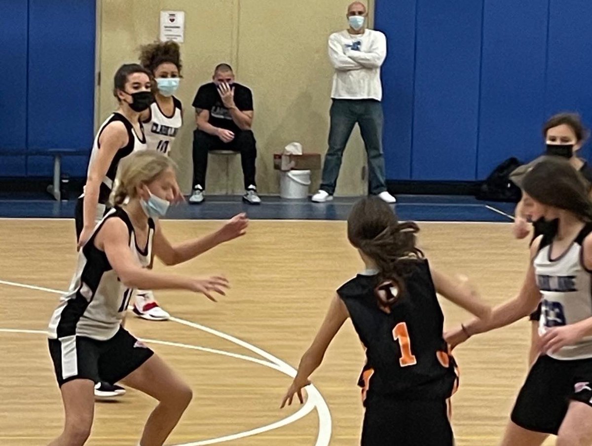 Team203LaxClub's tweet photo. Big dual athlete spotlight shoutout to Chloe Landry 2027 on receiving the sportsmanship award for her rec basketball team! Landry also made and played the middle school squad…this award is no surprise to us as Chloe is extremely coachable and is lockdown on D!! #FAMILY #Proud https://t.co/bFTw57EubJ