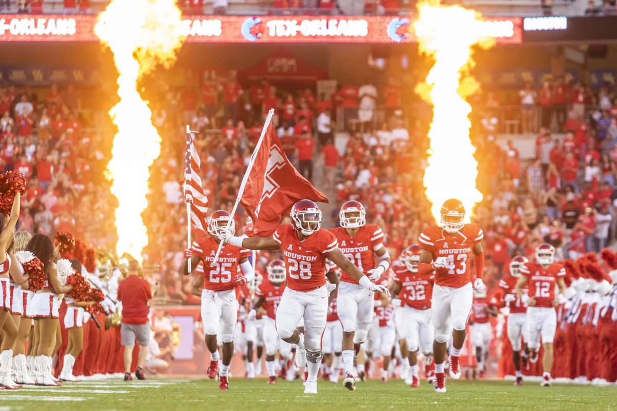 #AGTG Proud to announce that I have received an offer from the University of Houston!🔴⚪️ #GoCoogs #SackAve @toddrodgers13 @Coach_Lundy @coachdgary @coachbrianearly @Doug_Belk @Holgorsendana @TEP5252 @BHoward_11 @JClarkHFB247 @ColeLPatterson