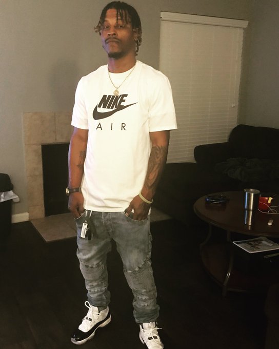 Hit my line 81731990** 🤙🏽😏 https://t.co/WmwVPfA9PZ