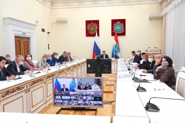 МКД под защитой: нерадивые УК будут лишать лицензий

sova.info/news/mkd-pod-z…