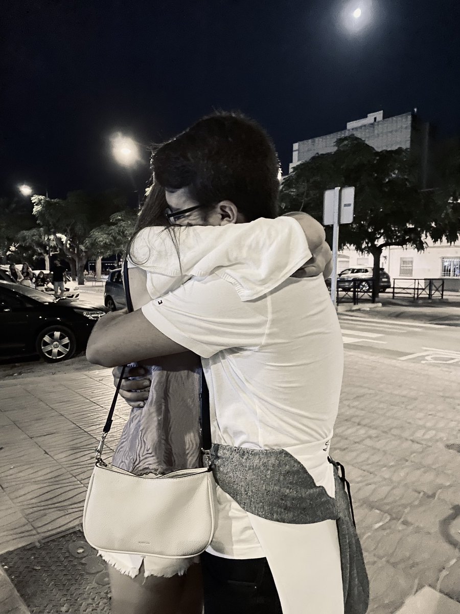 _alejandrodh_'s tweet photo. Este viernes…❤️ @isabel_2503 https://t.co/nTL4WCqdBg