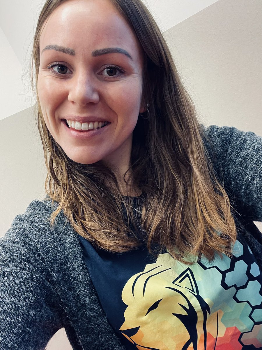 trine_nissen's tweet image. Happy birthday #Umbraco 🎉🥳🇩🇰 We&apos;re celebrating with an #UmbracoTees day 👏🏻👏🏻