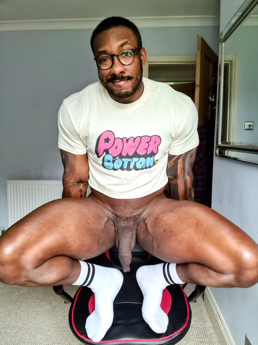 Were to start. Power bottom or power top ??? https://t.co/ylLGjXvDoX