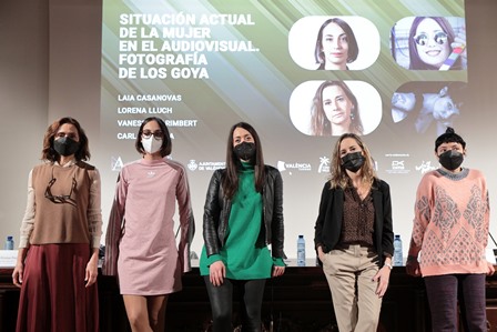 CIMAcineastas's tweet photo. Lleno total en el encuentro CIMA en Valencia, con motivo de los 36 @PremiosGoya

📽️ Laia Casanovas, Carla Pereira, Lorena Lluch y Vanessa Marimbert, con Rosana Pastor como moderadora, conversaron en @LaNauuv 

Organizado por #CIMA @Academiadecine y @UV_EG
https://t.co/IWIMufmXJt https://t.co/c9IdmKV8Pr