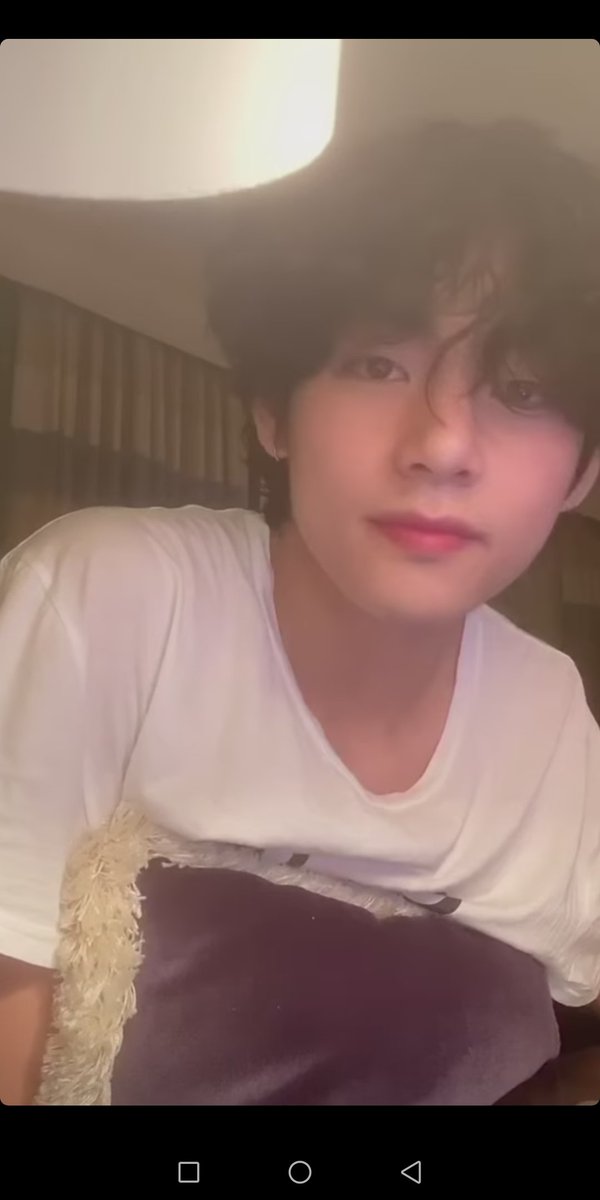 Laleyneee21's tweet photo. Praying for your fast recovery and hope your feeling better now #GetWellSoonTaehyung And waiting for you to come home❤️😘😔WE MISS YOU AND 
I LOVE YOU PLEASE BE TAJE CARE OF YOUR SELF

#KIMTAEHUYNG https://t.co/DwtdbR69Ic