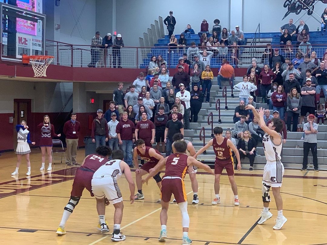 MetcalfeCoHigh's tweet photo. The Hornets defeat Barren County 82-74 for the first time since 2011!  #metcalfehornetsever https://t.co/ikd79mhJDD