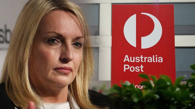 rim_a_lick's tweet photo. When AusPost rewards its execs
It seems they prefer massive cheques
A nice watch is deemed
To be stingy or mean
And means CEOs soon become Ex-
#auspost #holgategate #LimerickRhyme https://t.co/U3rTxrfSOL