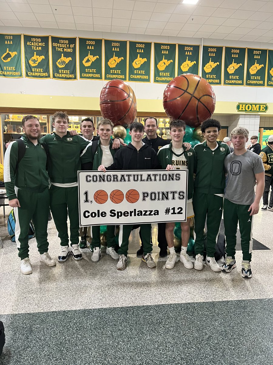 brooke_boys's tweet photo. Winning is hard! This group of seniors has punched every bit of adversity in the face! Of course we would hit a game winner to win on senior night! Sperlazza to Isinghood! These guys made a lifelong memory picking up win number 11! Lots of great basketball next two weeks! https://t.co/L1xAbEPb9U