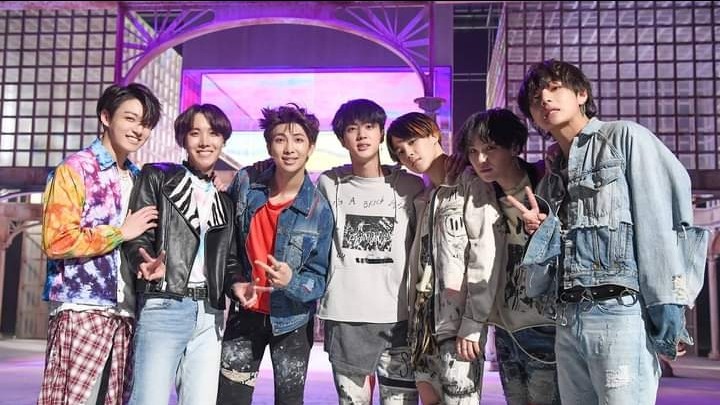 KimTaeOnti's tweet photo. BTS comeback 😁😁😁😁😁😁😁
#PTD_ON_STAGE_SEOUL https://t.co/JAY3kUvJdo