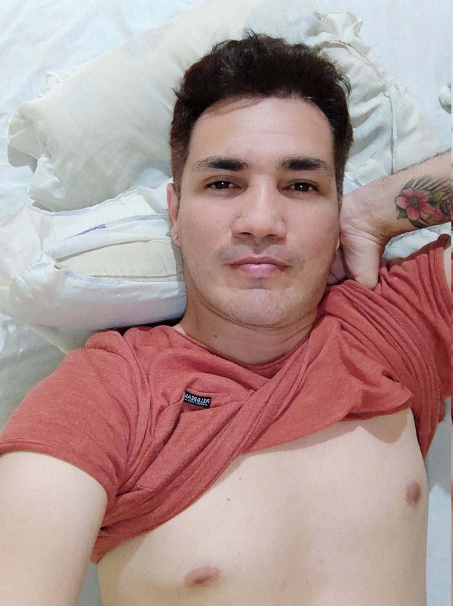 guayaco_90's tweet photo. Buenas noches sex tuiteros 🔥🔥🔥 https://t.co/rlQlLOJl7n
