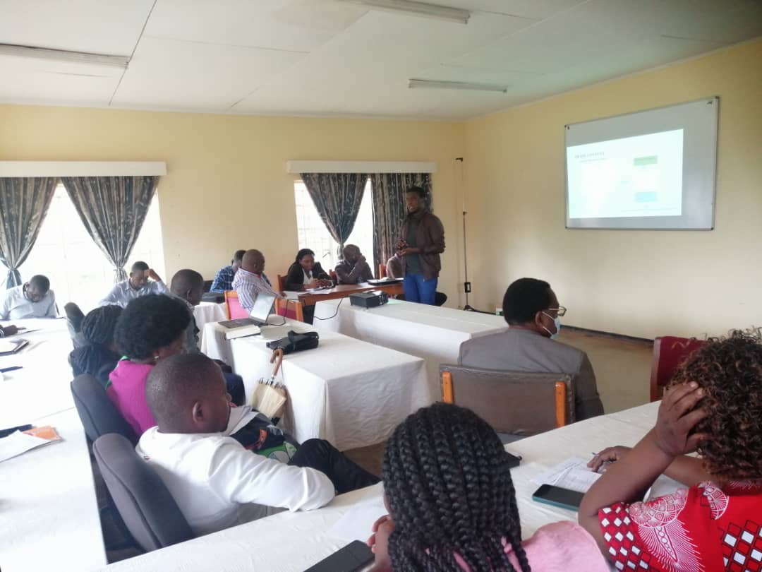 ProgrammeTrade's tweet photo. TRADE Programme, has commended Thyolo DAECC members for their active participation. The compliment comes following a DAECC meeting which TRADE conducted at Thyolo District Agriculture Office. https://t.co/DYEqNBmeEu