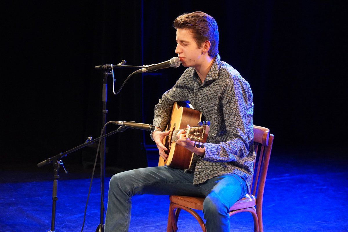 Incroyable talent à Reims 🔥

Le 12 février Sira organisait la première édition de incroyable talent à Reims.

15 participations ou groupes performaient dans plusieurs domaines: Chants, danse, Rap, Comédie. 
Sira remercie le jury <a href="/sacko_the/">Sacko Camara</a>, IFA <a href="/tyssam_akm/">tyssam_akm</a> Jeun'events51 Asso FDT