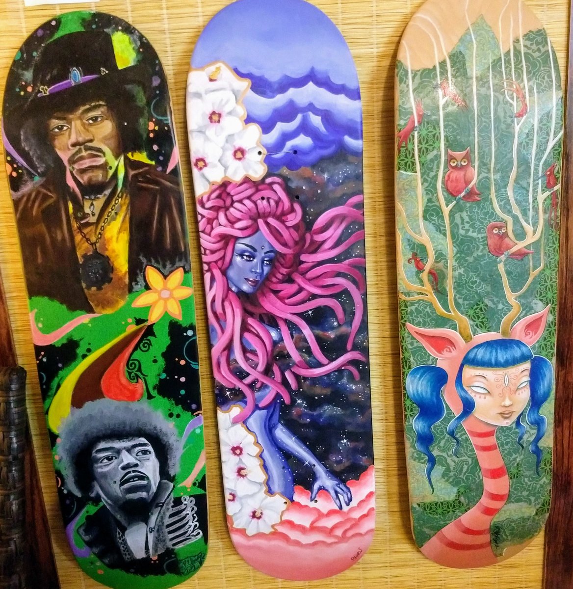 chosen_one3788's tweet photo. Here are a few more pieces we have yet to put up on the site after we store them using #IPFS. Preserving this massive collection of hand-painted #skateboard art has always been our #1 goal. #StreetArt #provenance #sidewalktocyberspace https://t.co/f0bD4IQbYI