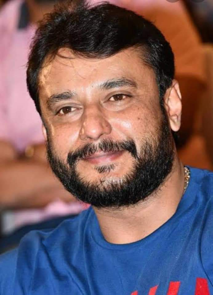 Dr_Yathindra_S's tweet photo. ಕನ್ನಡ ಚಿತ್ರರಂಗದ ಖ್ಯಾತ ನಟರು, ಅಭಿಮಾನಿಗಳ ಪ್ರೀತಿಯ ಡಿ ಬಾಸ್ ದರ್ಶನ್ ಅವರಿಗೆ ಹುಟ್ಟು ಹಬ್ಬದ ಹಾರ್ದಿಕ ಶುಭಾಶಯಗಳು.

ನಿಮ್ಮ ಕಲಾಸೇವೆ ಮತ್ತು ಸಾಮಾಜಿಕ ಸೇವಾ ಕಾರ್ಯಗಳಿಗೆ ಸದಾ ಯಶಸ್ಸು ಸಿಗಲಿ ಎಂದು ಹಾರೈಸುತ್ತೇನೆ.
@dasadarshan https://t.co/nYIcbkX0lD