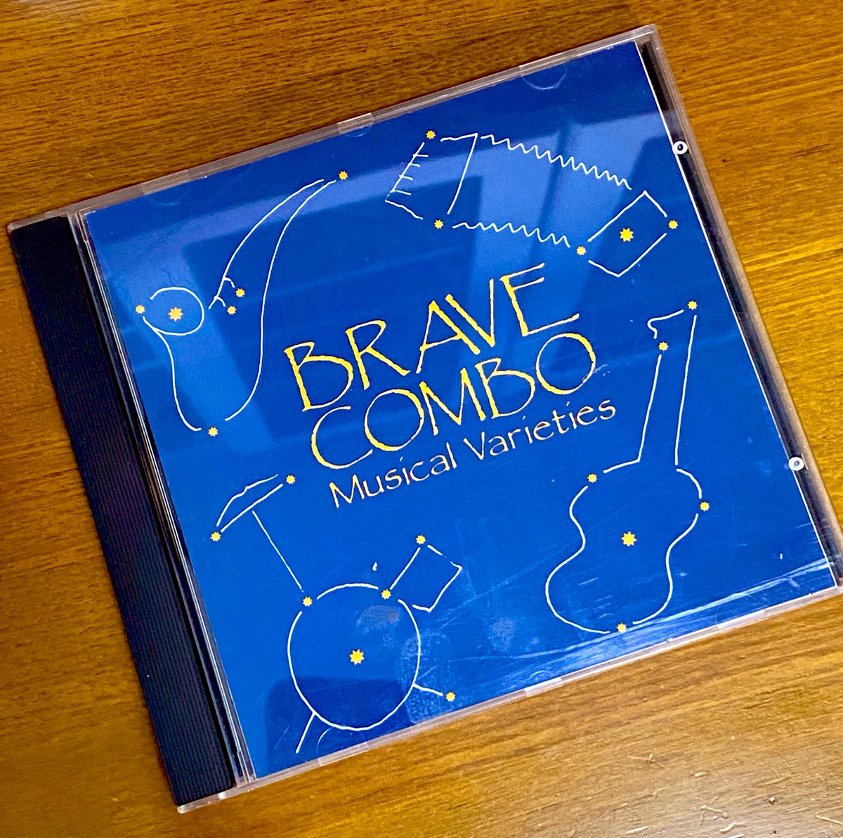 rakutenshokudoh's tweet photo. なかなか始末できないCDの一枚。#bravecombo https://t.co/rksJRdtstX