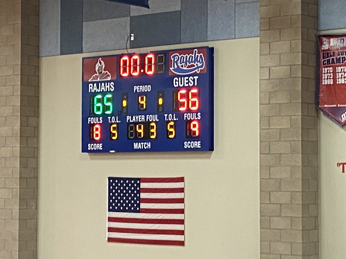 Our Rajahs are moving on to ROUND THREE!! Sensational win tonight!! The boys lit up the gym! 💙♥️🏀🔥#RajahsRiseAsOne #TeamOnAMission @IndioHS_Sports @IHSRajahs @DesertSunSports @shad_powers @BlakeArthur24 @CityofIndio @DesertSandsUSD