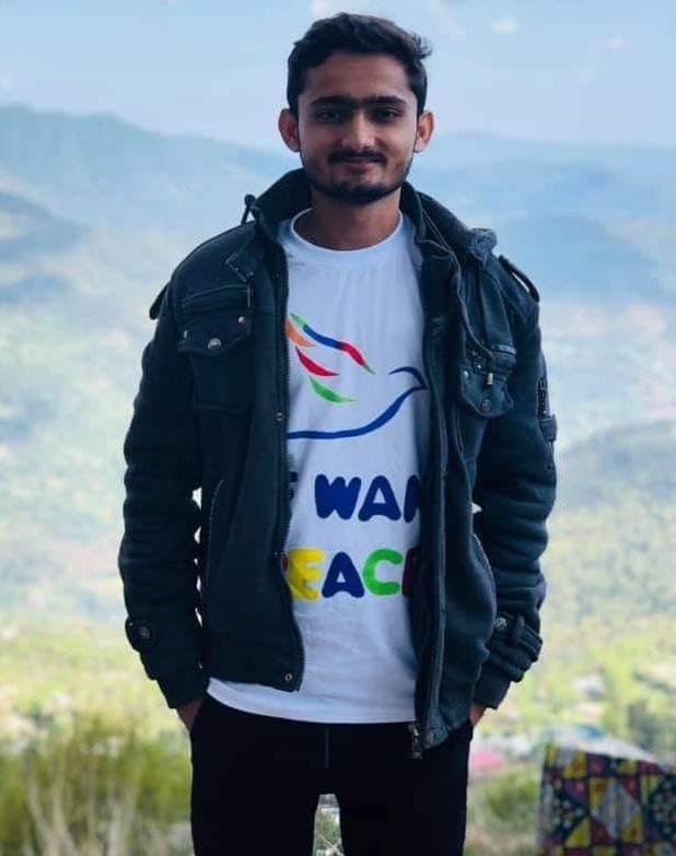 ikramrana55's tweet image. ہندو مذہب سے امیدوار نے CSS 2021 میں کوالیفائی کرلیا

راجندر نامی امیدوار اے ایس پی بنے ہیں

راجندر کا تعلق ضلع بدین کے گاوں ملکانی شریف سے ہے

پاکستان کی تاریخ میں ہندو مذہب سے یہ پہلے اے ایس پی ہیں
#CSS #ProudToBePakistani #PakistanCSS #FirstHinduCSSQualify #Pakistan #Love