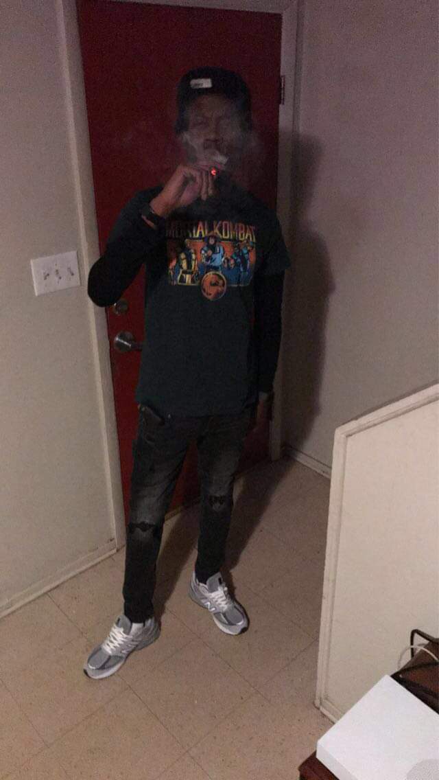 dev2funny's tweet image. My mother was FIGHTER my brother is a FIGHTER so what does that makes me than A FIGHTER,💪💪💪💪