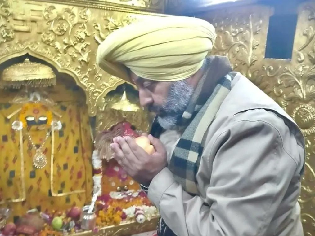 ਹਰ ਧਰਮ ਲਈ ਸਤਿਕਾਰ ਤੇ ਹਰ ਧਰਮ ਵਿੱਚ ਨਿਸ਼ਠਾ ਹੀ ਅਮਨ, ਸ਼ਾਂਤੀ ਤੇ ਭਾਈਚਾਰਕ ਸਾਂਝ ਵਾਲਾ, ਪ੍ਰੇਮ ਪਿਆਰ ਵਾਲਾ ਸਮਾਜ ਸਿਰਜ ਸਕਦੀ ਹੈ।