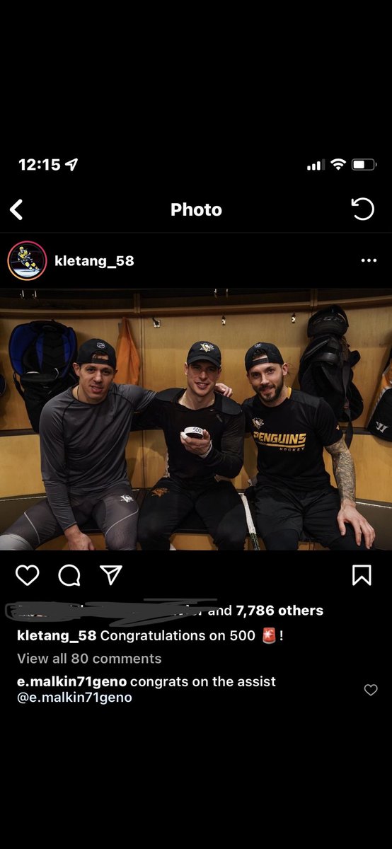 _j_a_k_e_d's tweet photo. Malkin congratulating himself on the assist😭😭 https://t.co/TOxajoyr7p