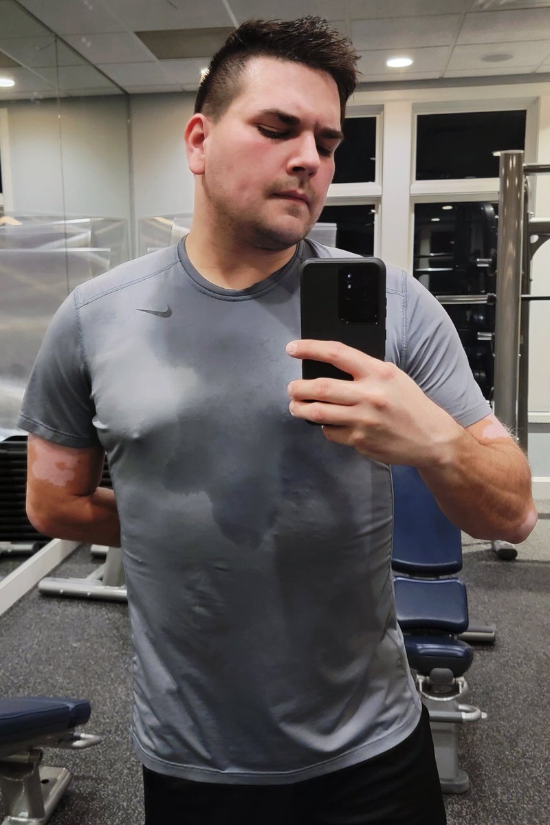 mmiller517's tweet photo. Y'all, we've got a wedding to get ready for. Time to crank this workout routine up. https://t.co/TYdIg4cP93