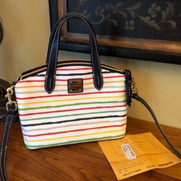 ChicPreloved's tweet photo. So good I had to share! Check out all the items I'm loving on @Poshmarkapp #poshmark #fashion #style #shopmycloset #easystreet #dooneybourke #lulus: https://t.co/B2XrLFip7L https://t.co/xUqPs6WpF8