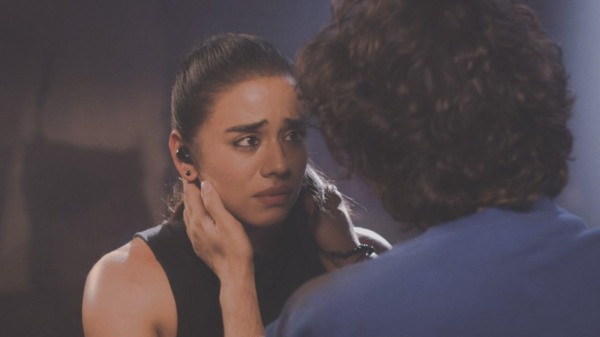 SidsaWorld's tweet photo. loved how his hand was still holding her head as she caressed as his scars! 
And the little eye talk they had before standing up, like a silent answer from him to her "tu theek hai"

#SidSa #ZiddiDilMaaneNa https://t.co/OzmItEpJCR