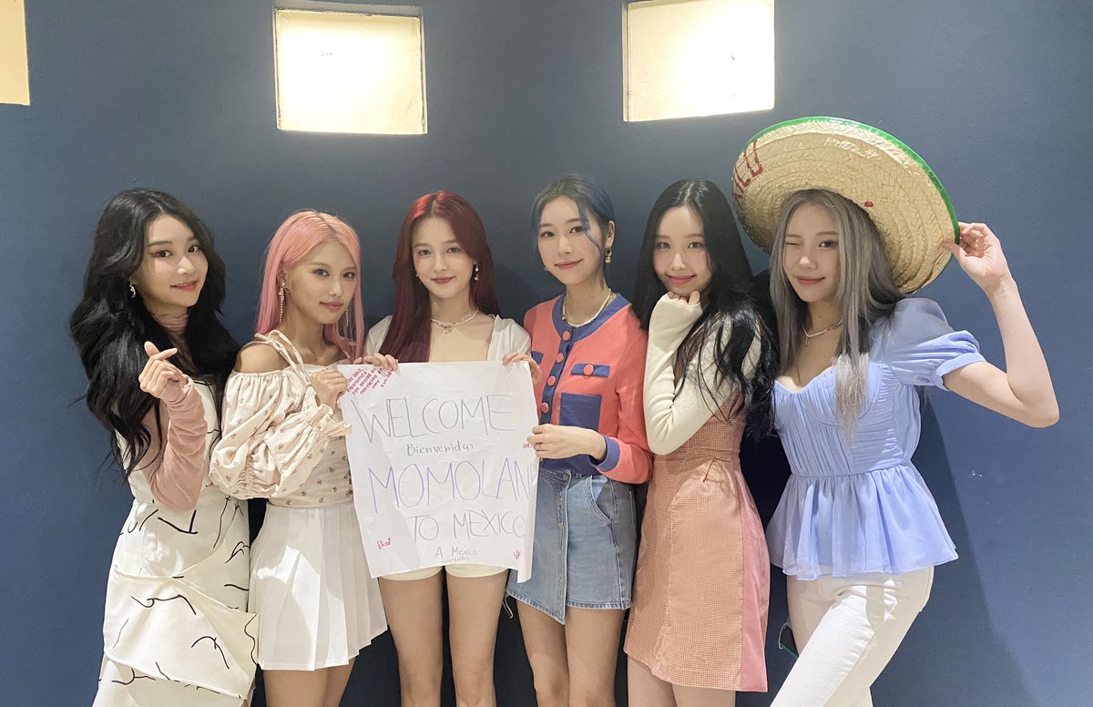 Thank you Monterrey, Mexico❤ #MOMOLAND #모모랜드 #YUMMYYUMMYLOVE #야미야미럽 #MOMOLAND_IN_MEXICO #Mexico