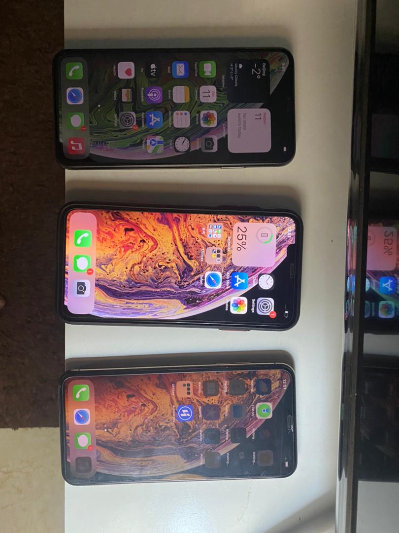 Lulanzeashrafu's tweet photo. MARKET PRICE // PROMOTION PRICE

Iphone XS MAX are available at only 1.75m ,call 0776152253  or dm @CheckingHearts for inquiring https://t.co/XyMRBJQKig