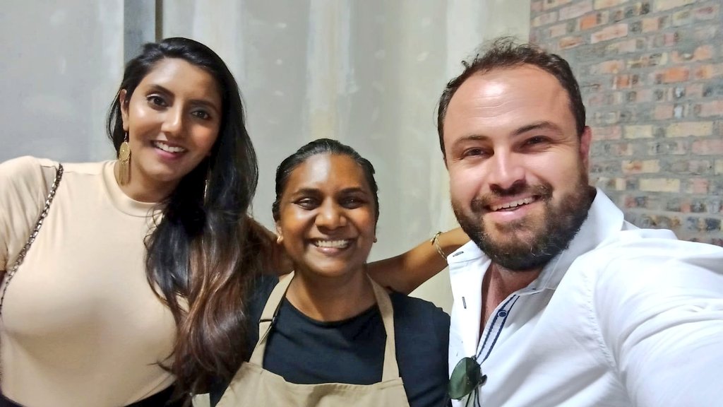 Yovanie's tweet photo. 4 courses of absolute perfection made with love and hosted by Charmaine of Charm's Kitchen, who's on the upcoming season of @masterchef_sa! 🥳 Congrats on a spectacular event! #MasterChefSA #DurbanCurry #IndianInspired #FusionFood #CapeTown @VandAWaterfront @CiroDeSiena https://t.co/TvAQj54sYQ