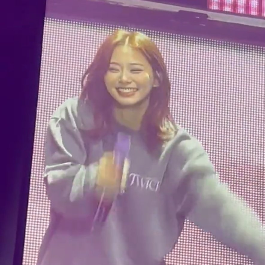 tzuyu pics tweet media