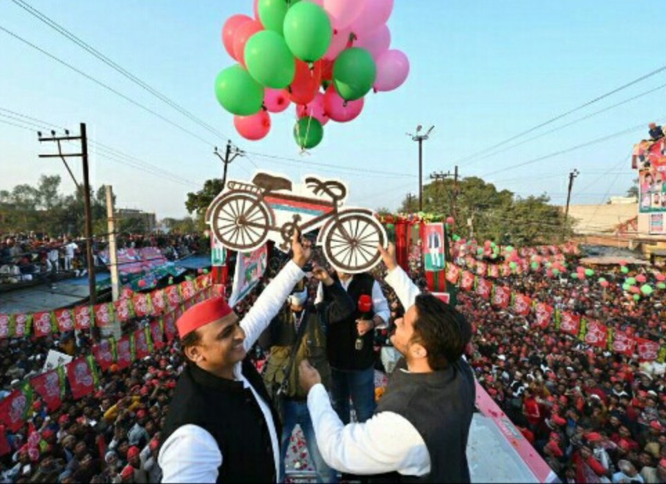 advit_ydv's tweet image. #VoteForAkhilesh