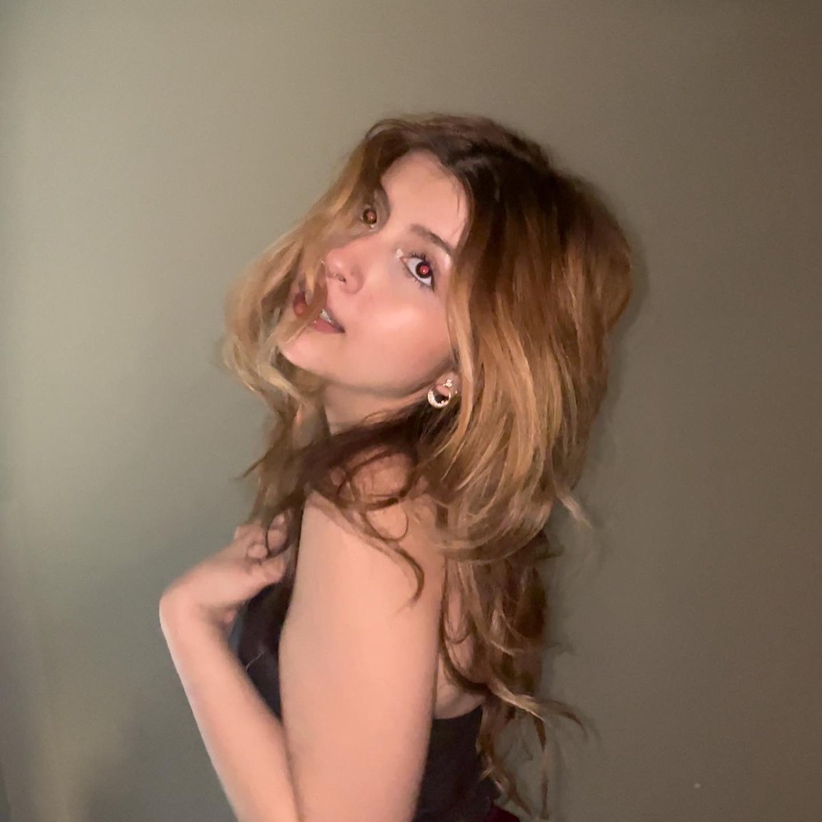 kimfranluna's tweet image. luna