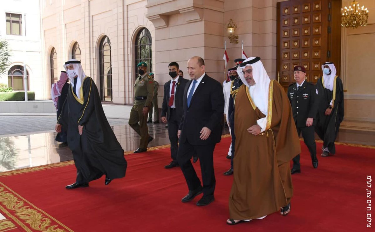 премьер бахрейна. премьер бахрейна. нафтали беннет в бахрейне. сальман аль завахири.