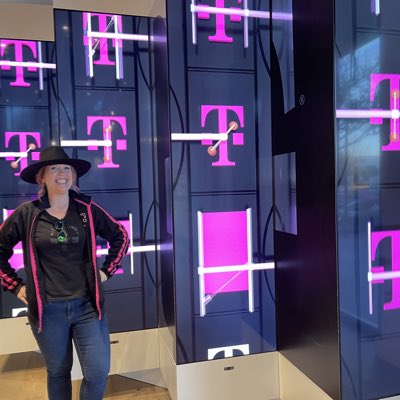 #NewProfilePic can you guess where I am??