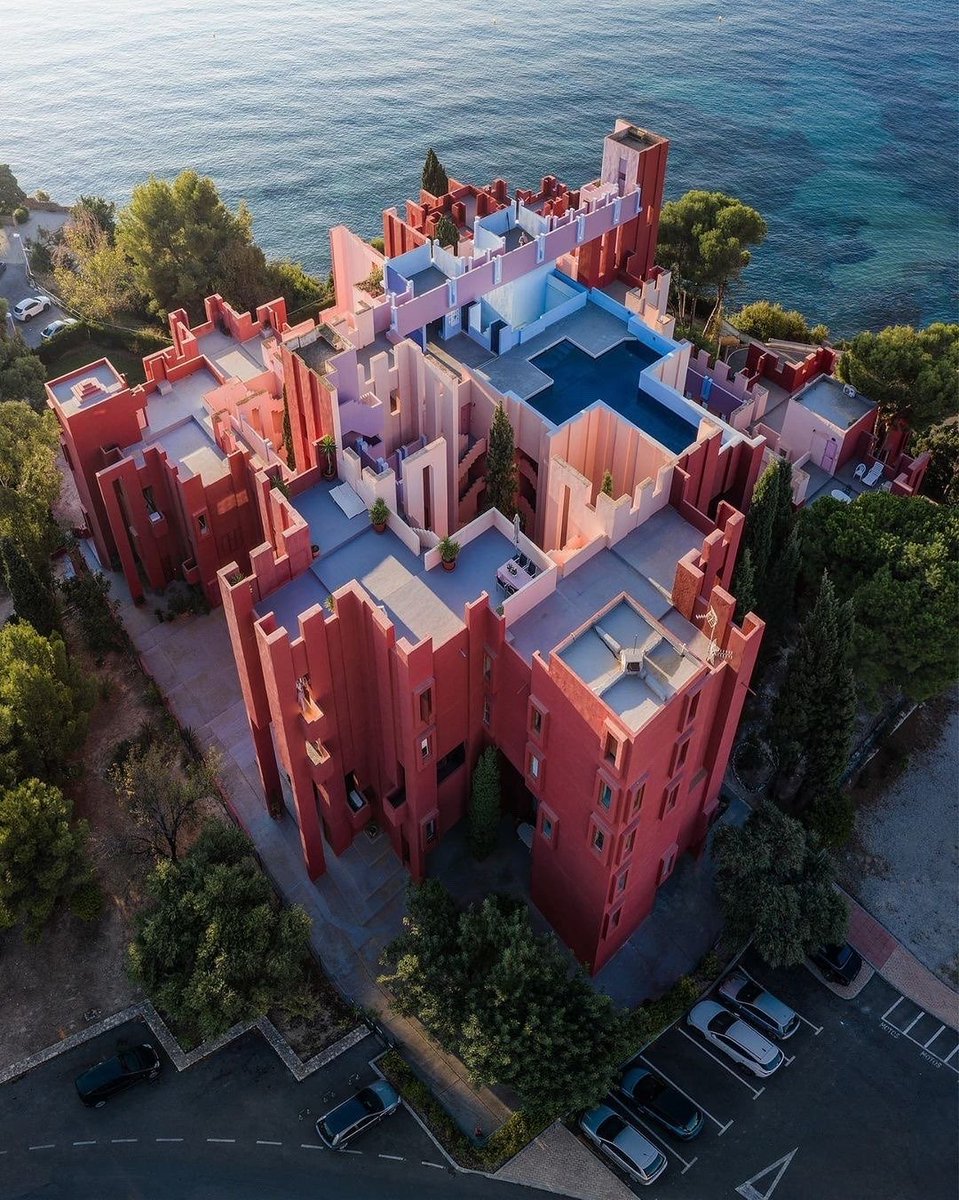 Apart from his distinctive architectural style, love the way late:( Spanish Architect Ricardo Bofill n <a href="/ricardobofill/">Bofill Arquitectura</a> have beautifully, boldly used colors 😍 

#Architecture #Architect #RicardoBofill #Colors #Colours

<a href="/asianpaints/">Asian Paints</a> <a href="/archlivein/">ArchitectureLive!</a> <a href="/advanirajesh/">Rajesh Advani</a> <a href="/panwarsudhir1/">Sudhir Panwar</a> <a href="/ikaveri/">Kaveri 🇮🇳</a>