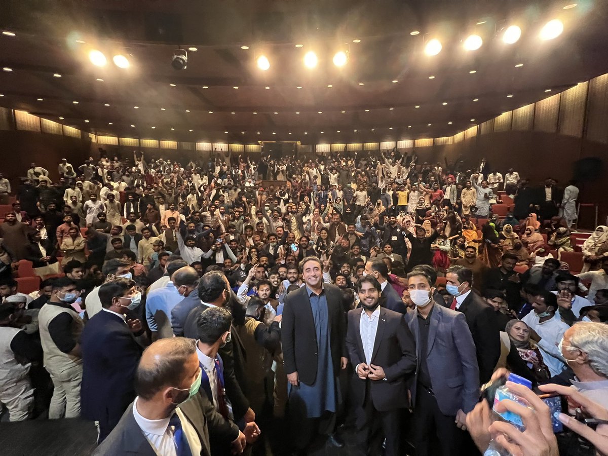 BBhuttoZardari's tweet photo. Fantastic interaction with youth at PSF student convention in Karachi. After continuous efforts by many generations of PSF and most recently country wide campaign by SPSF, #Sindh becomes the first province in #Pakistan to restore #StudentUnions. https://t.co/gvjuiVHi5U