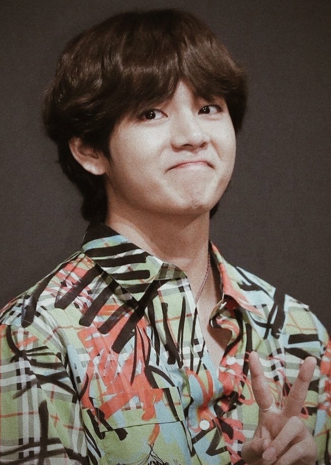 Please take care of yourself just like you care for everyone else. Love you♡
#GetWellSoonTaehyung