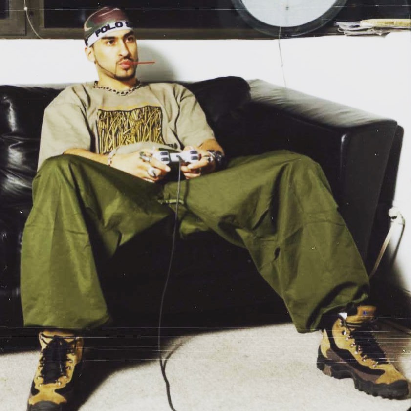 ministryofsound's tweet photo. A huge happy birthday to the man Armand Van Helden 🥳 Swipe for some nostalgic snaps 📸 https://t.co/nJtXgdmk67