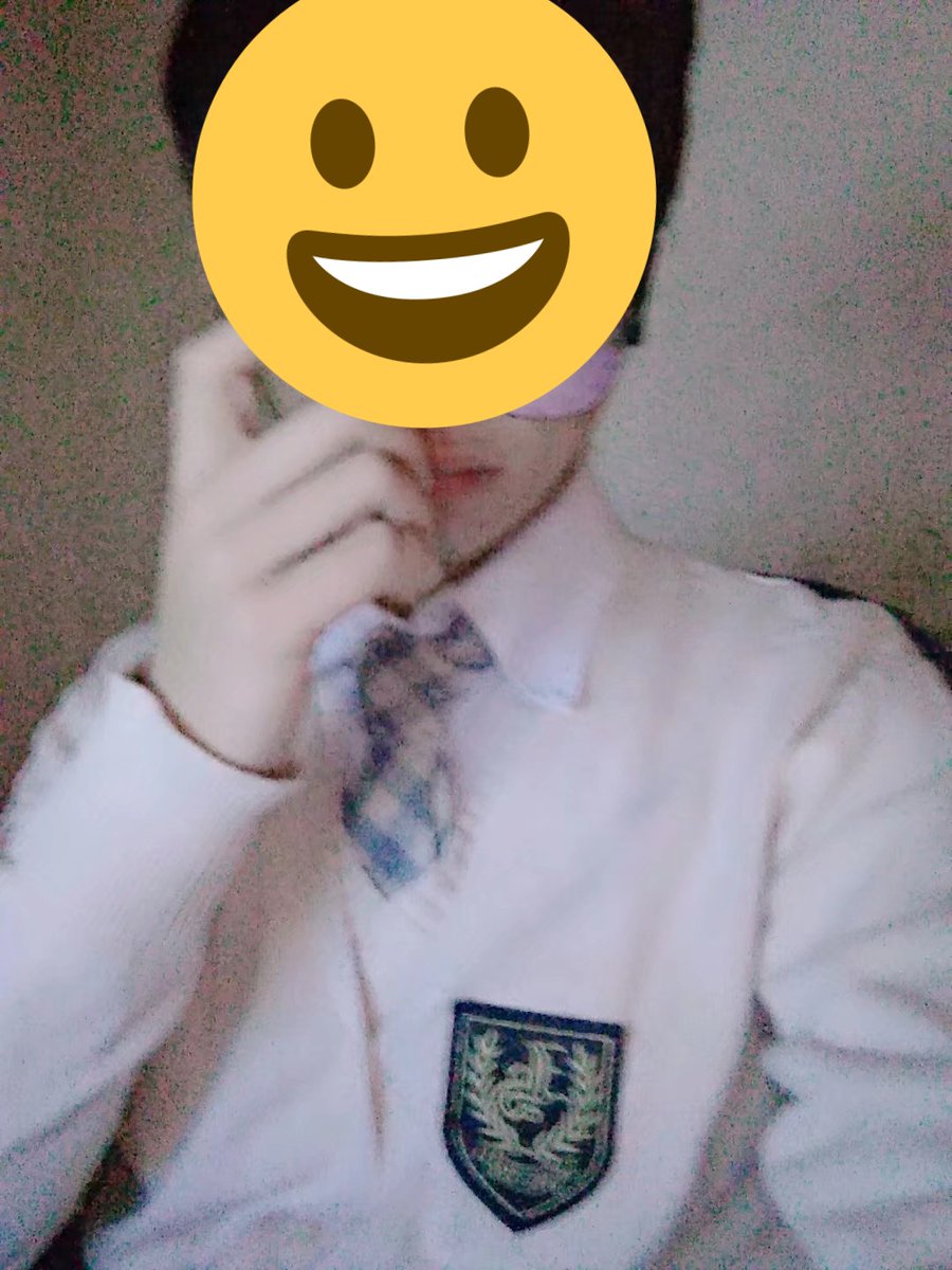 嗯，这样子应该没人看出来吧，那就悄咪咪发个自拍好了