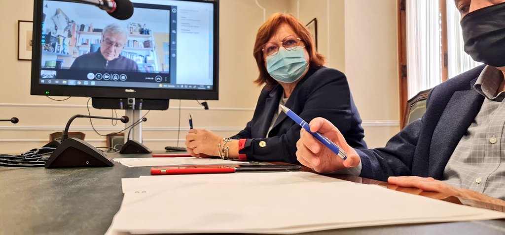 DelegGobCVA's tweet photo. La delegada del Gobierno en la Comunitat Valenciana @Gloria_Calero copreside junto al Alcalde @joanribo,  la Junta Local de Seguridad de #València con motivo de las #Fallas2022 https://t.co/i1k4kddr4t