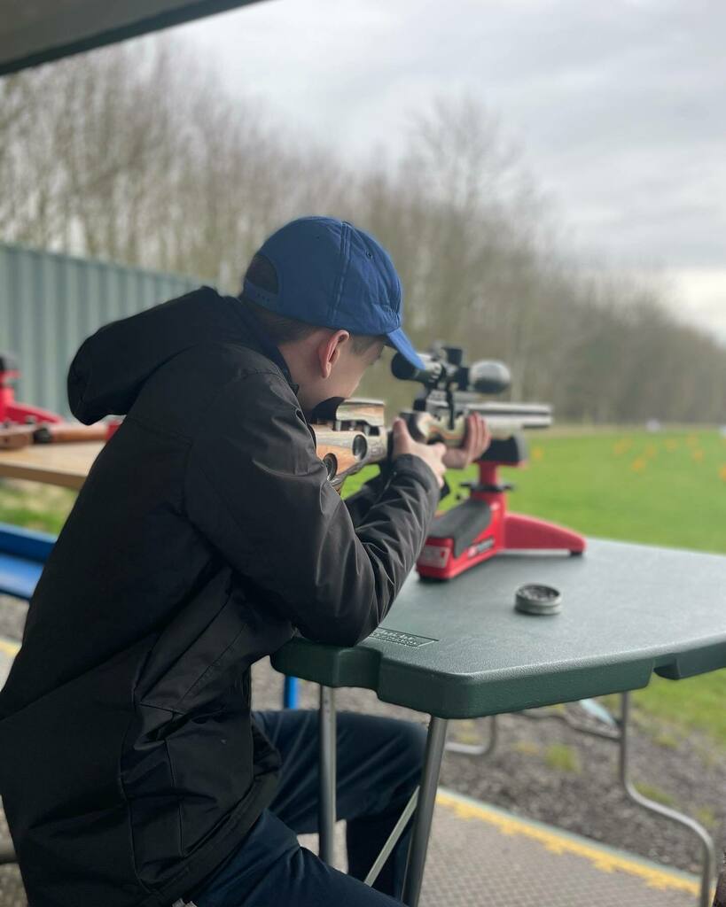 R4w10w's tweet image. The boy #airrifle #shooting #shootingrange #bigun #practice #bitbreezy #ontarget instagr.am/p/CaCTpckFWJqP…