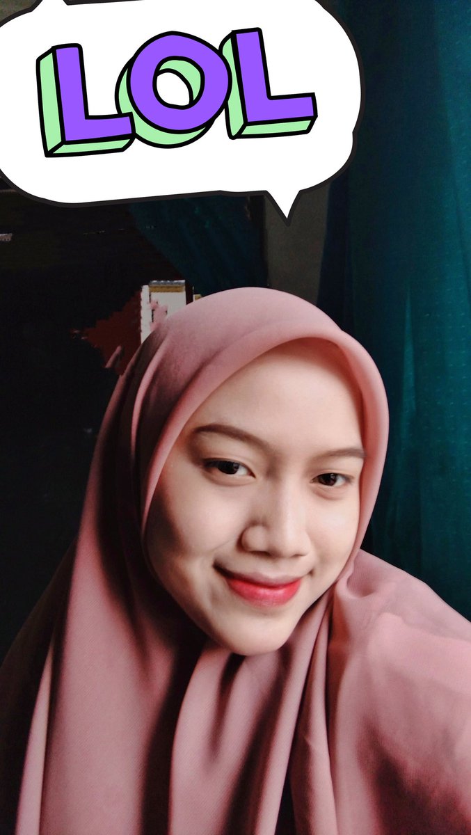 Anii_Meii's tweet photo. Mata yg ga cocok pake eyeliner🙂 https://t.co/QPab5kBruy