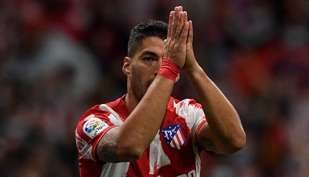 cholismx's tweet photo. Es precioso cuando un jugador pide perdón por marcar a su equipo 😍 https://t.co/hW6vSaHlgL