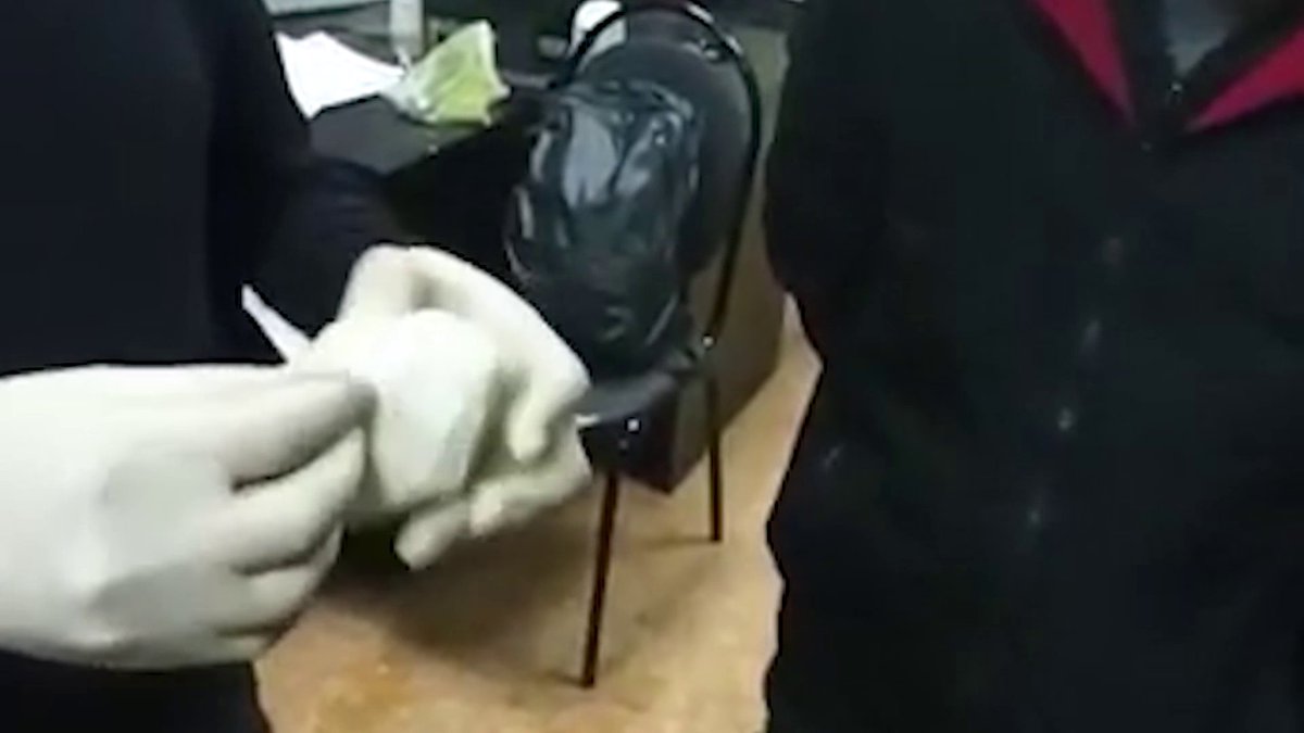 Московский транзит. В Пензе за покушение на сбыт наркотиков в крупном размере полицейские задержали гостя из столицы https://58.мвд.рф/news/item/28565436/