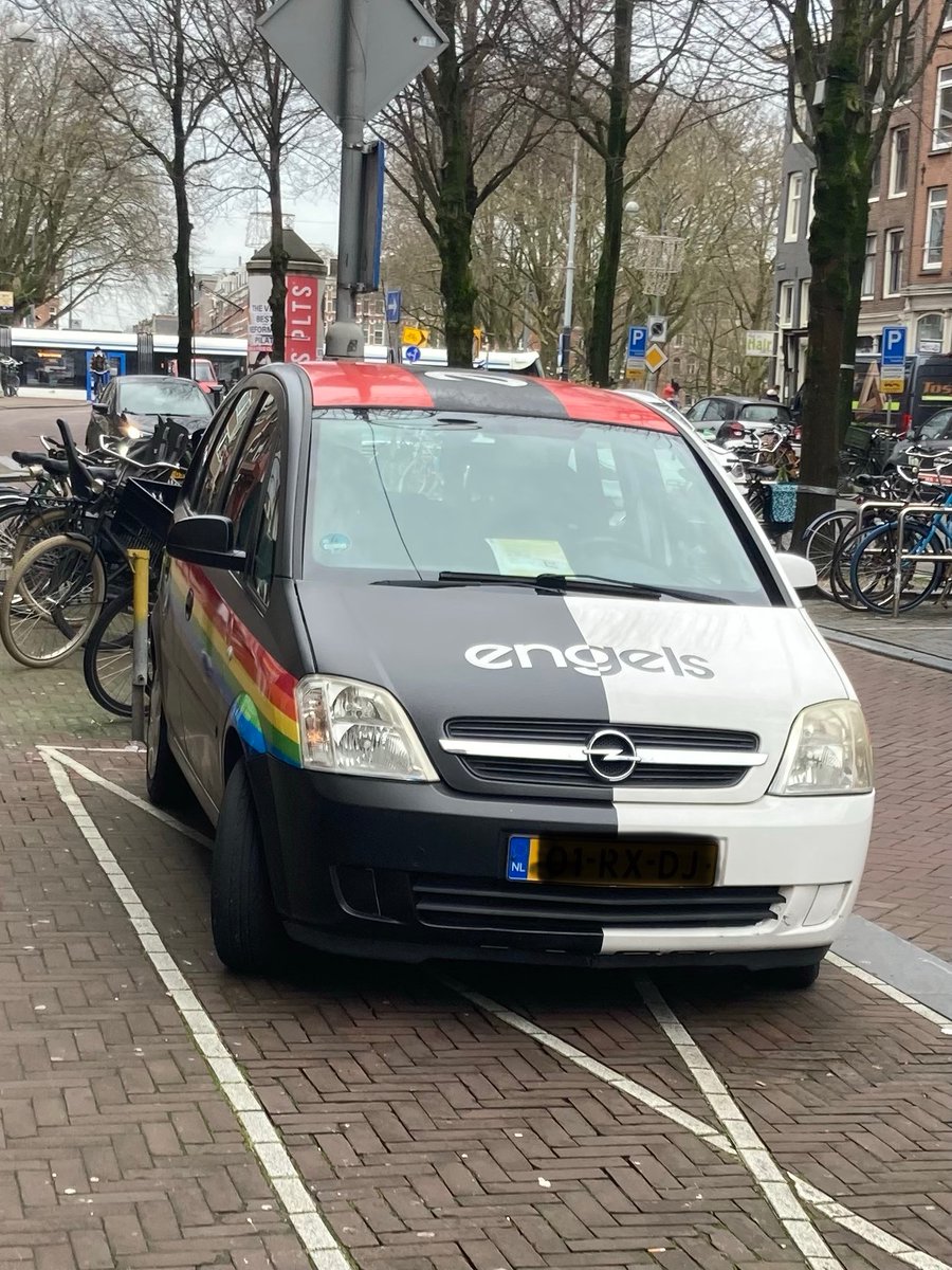 Andy 🌑✨ tweet media